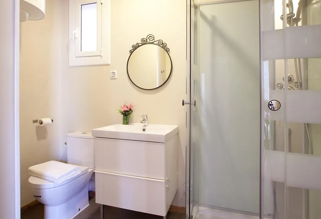 Centric Apartment El Molino Theater P1 Barcelona Spain